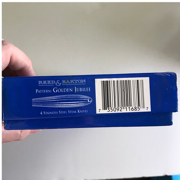 Reed and Barton Golden Jubilee Four Piece Stainless Steel Steak Knives in Box - Picture 3 of 7